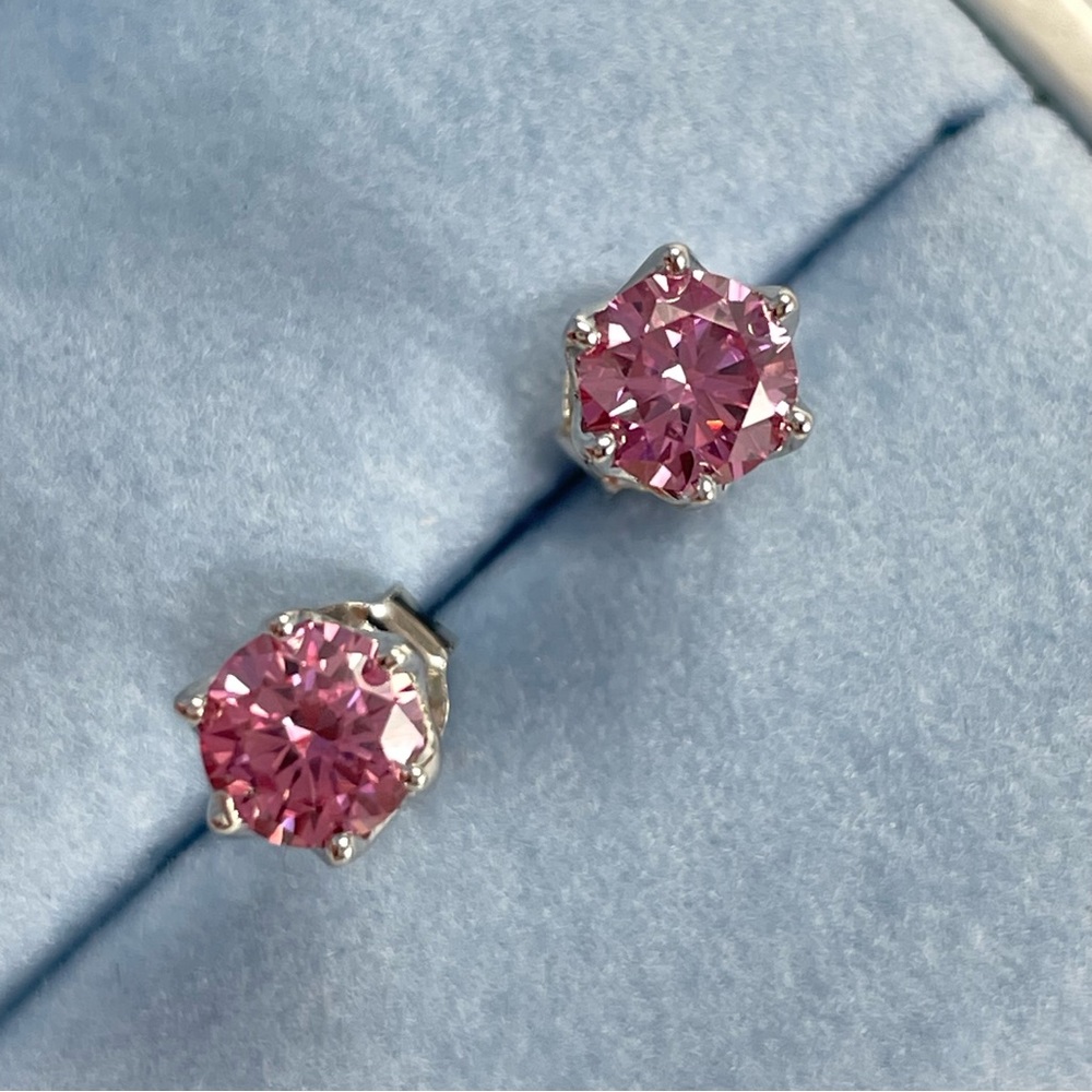 1CTTW Round Cut Bright Pink Mossanite Solid Silver Stud Earrings - Picture 3 of 5